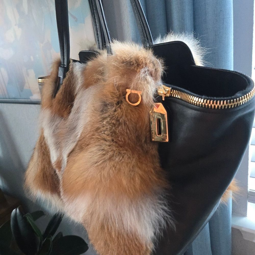 Ferragamo Leather Fur Verve Tote Authentic - Picture 7 of 17